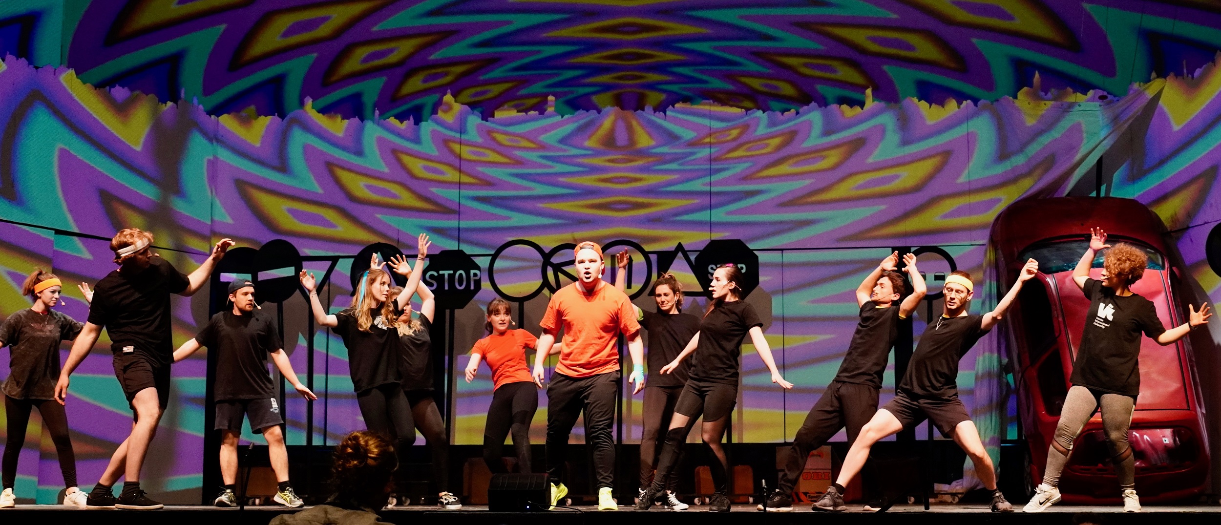 Footloose_2022_Ensemble©VerenavonKerssenbrock